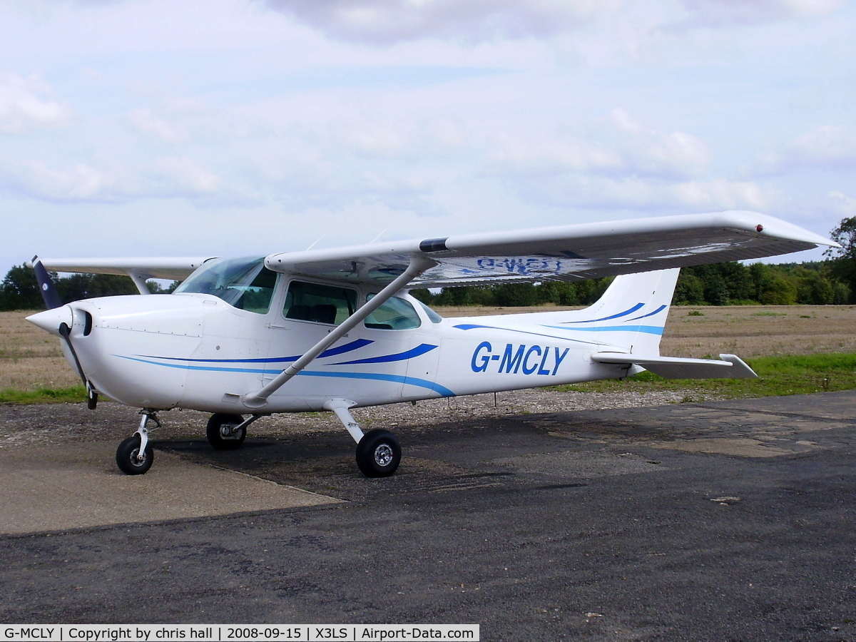 G-MCLY, 1982 Cessna 172P C/N 172-75597, The Mcaully flying group based at Little Snoring