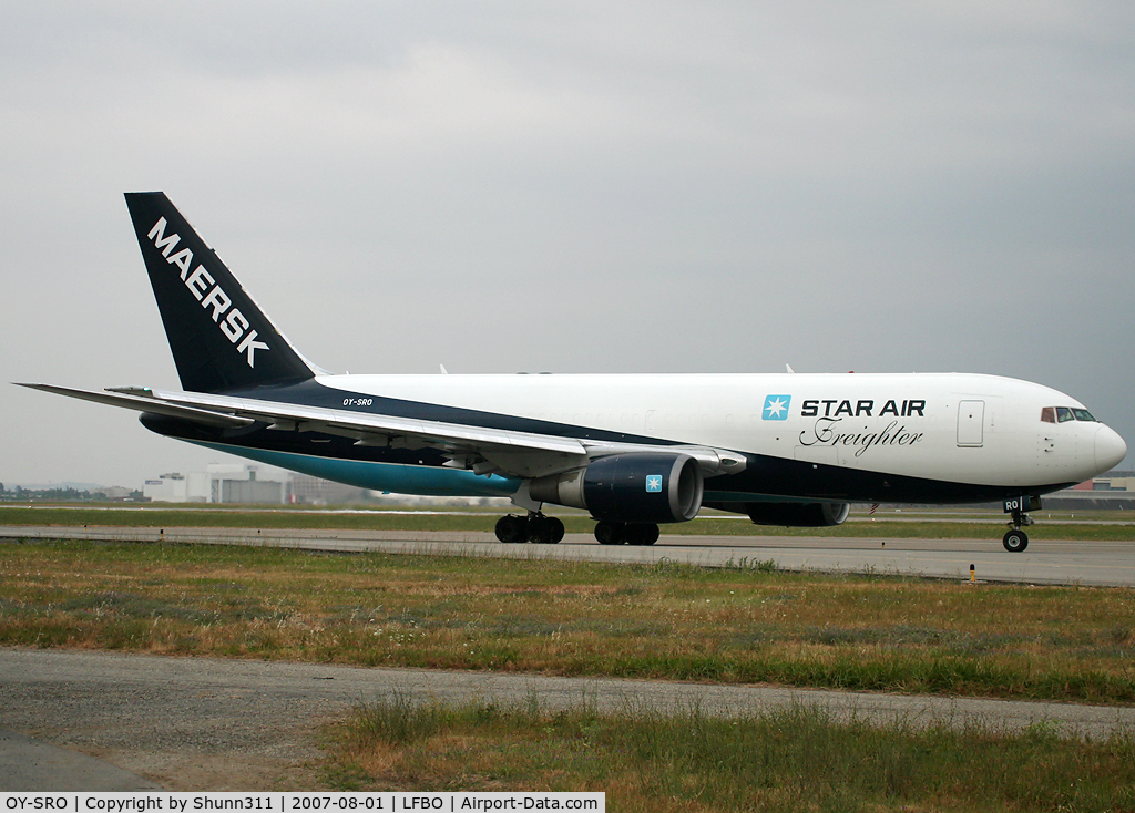 OY-SRO, 1994 Boeing 767-25E(BDSF) C/N 27194, Rolling holding point rwy 14L for departure to CGN