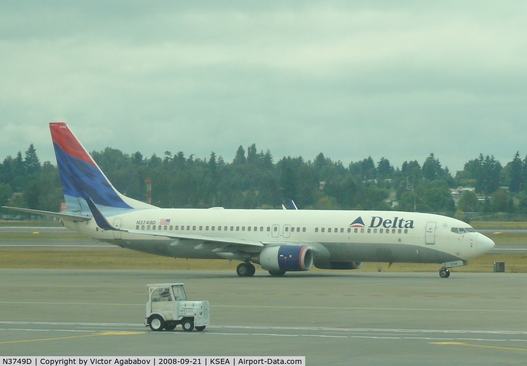 N3749D, 2001 Boeing 737-832 C/N 30490, At Seattle Tacoma