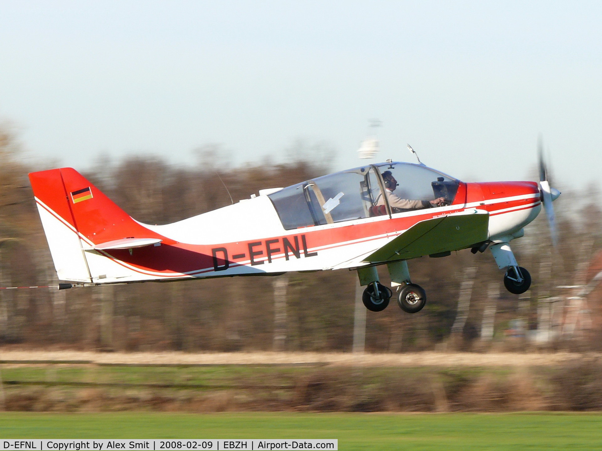 D-EFNL, Robin DR-400-180R Remorqueur Regent C/N 1551, Glider tug in action