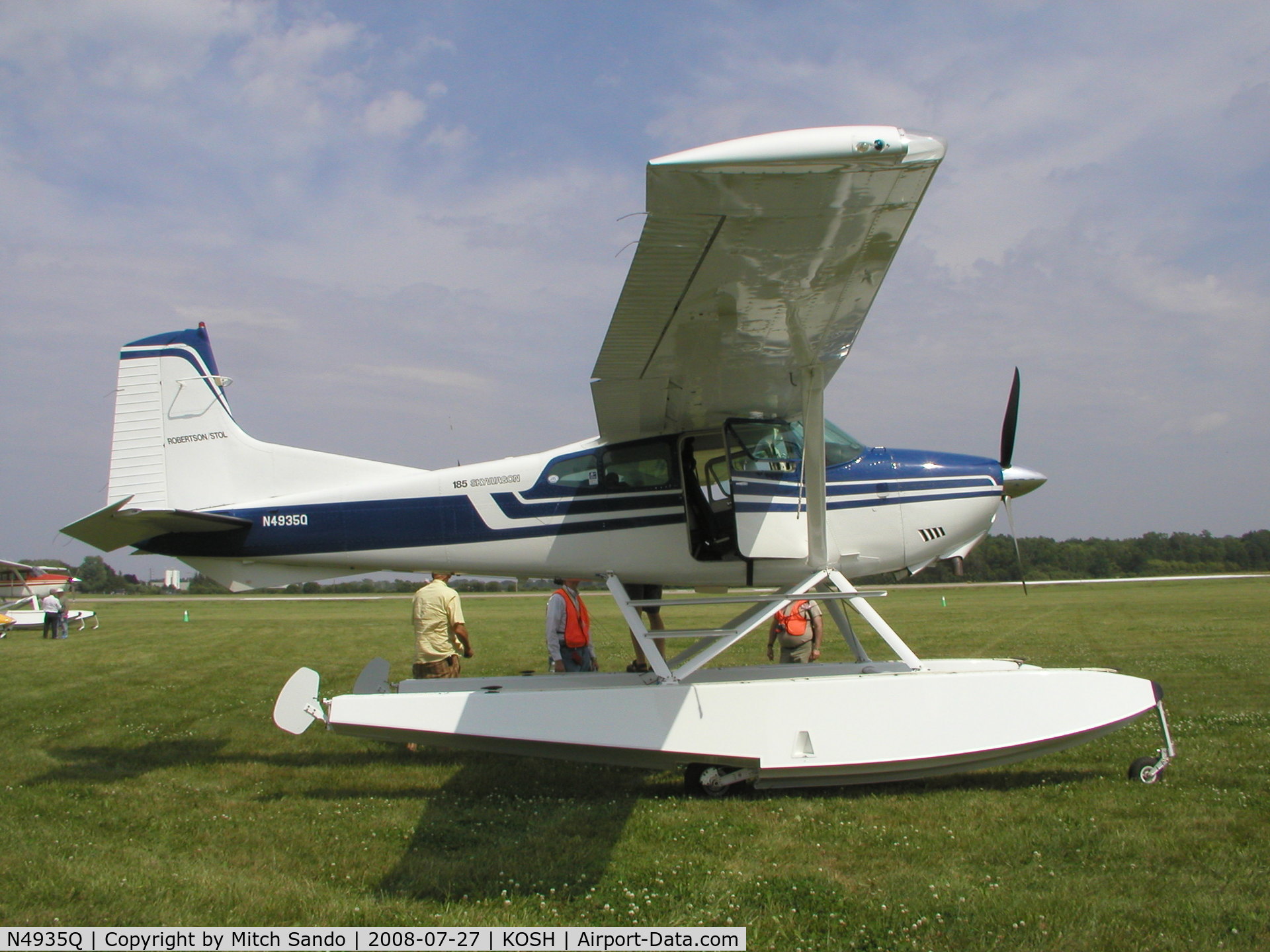 N4935Q, 1978 Cessna A185F Skywagon 185 C/N 18503578, EAA AirVenture 2008.