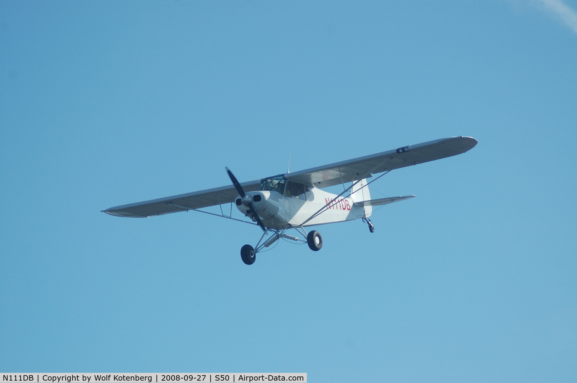 N111DB, 1953 Piper PA-18-135 Super Cub C/N 18-3682, on final