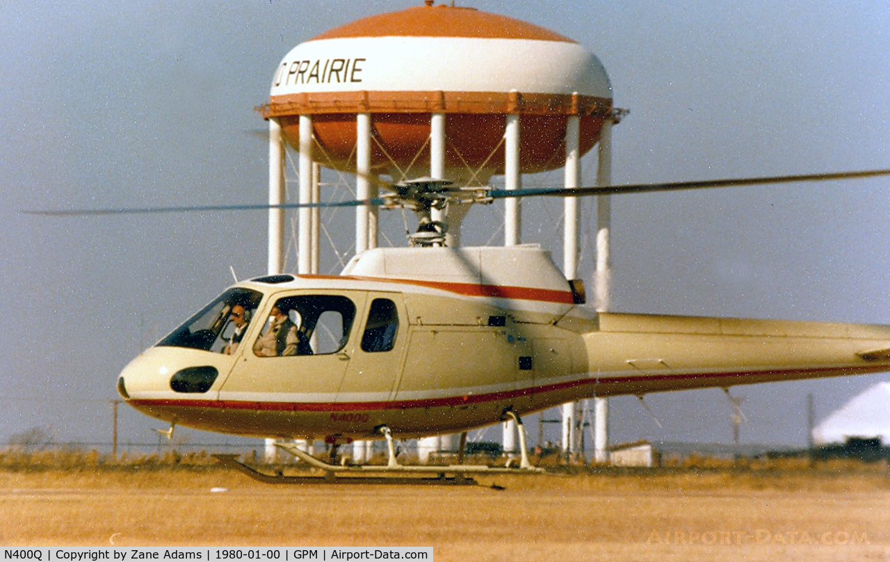 N400Q, Aerospatiale AS-350D AStar C/N 1111, At Grand Prairie Municipal