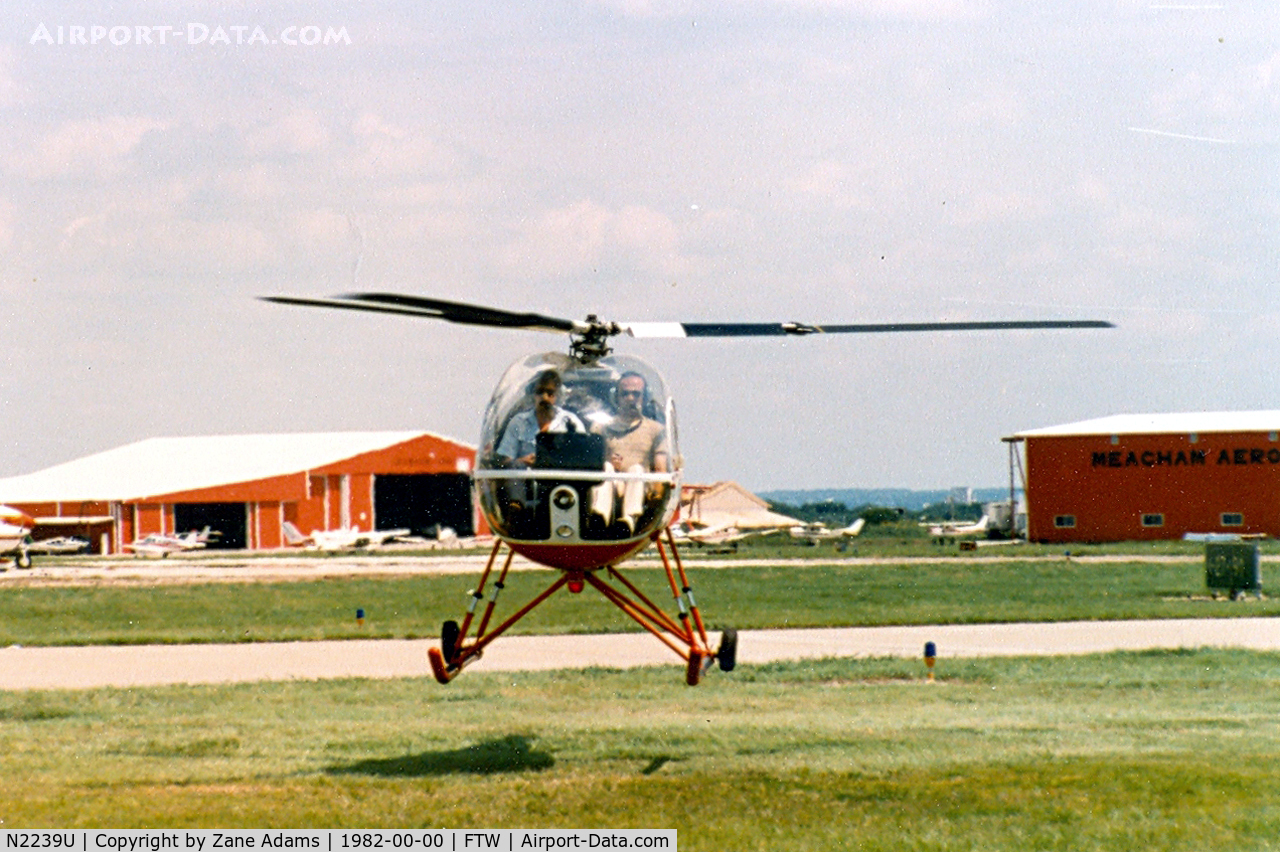 N2239U, 1967 Brantly B-2B C/N 477, At Meacham Field