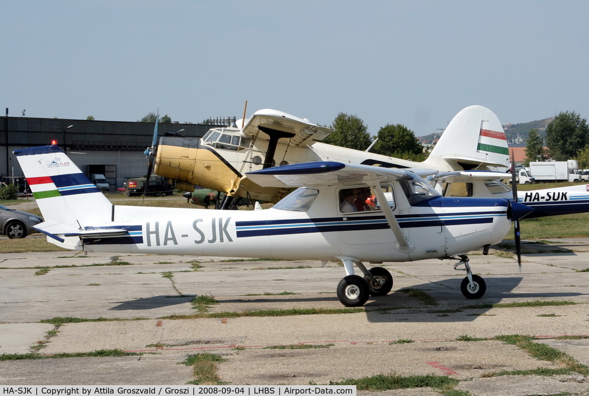 HA-SJK, 1981 Cessna 152 C/N 15284860, ex N4960P