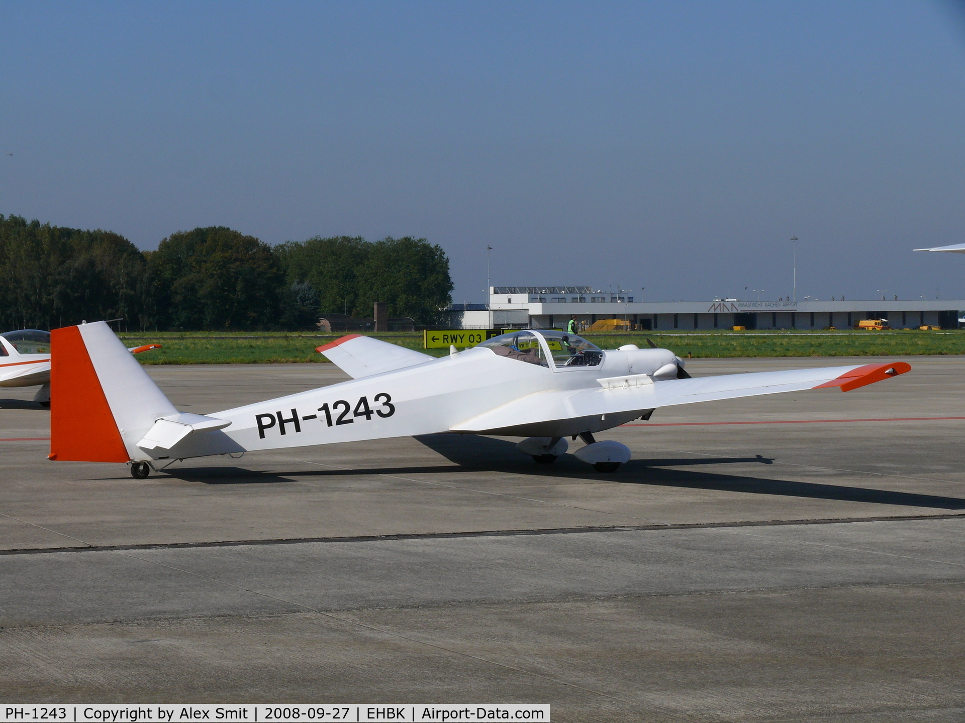 PH-1243, Scheibe SF-25C Falke C/N 44285, Scheibe SF25C Falke PH-1243