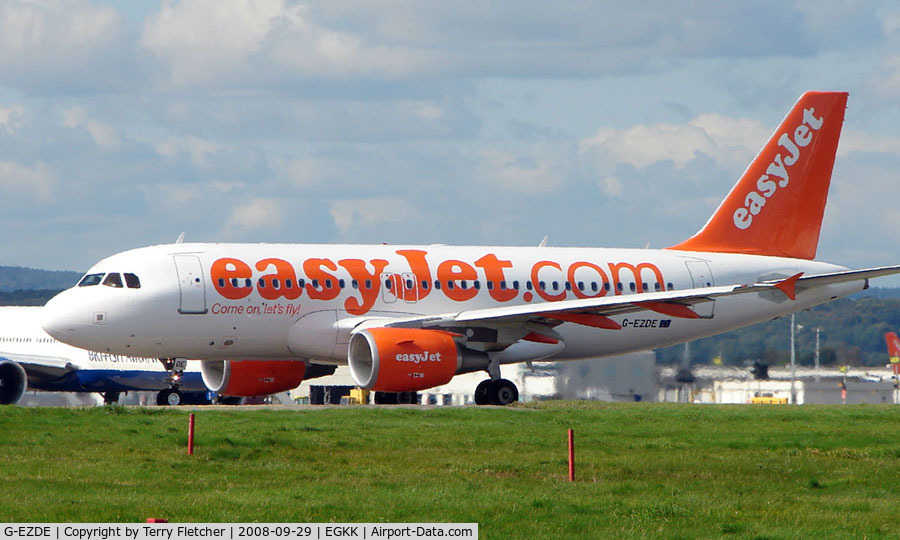 G-EZDE, 2008 Airbus A319-111 C/N 3426, New Easyjet A319 at London Gatwick