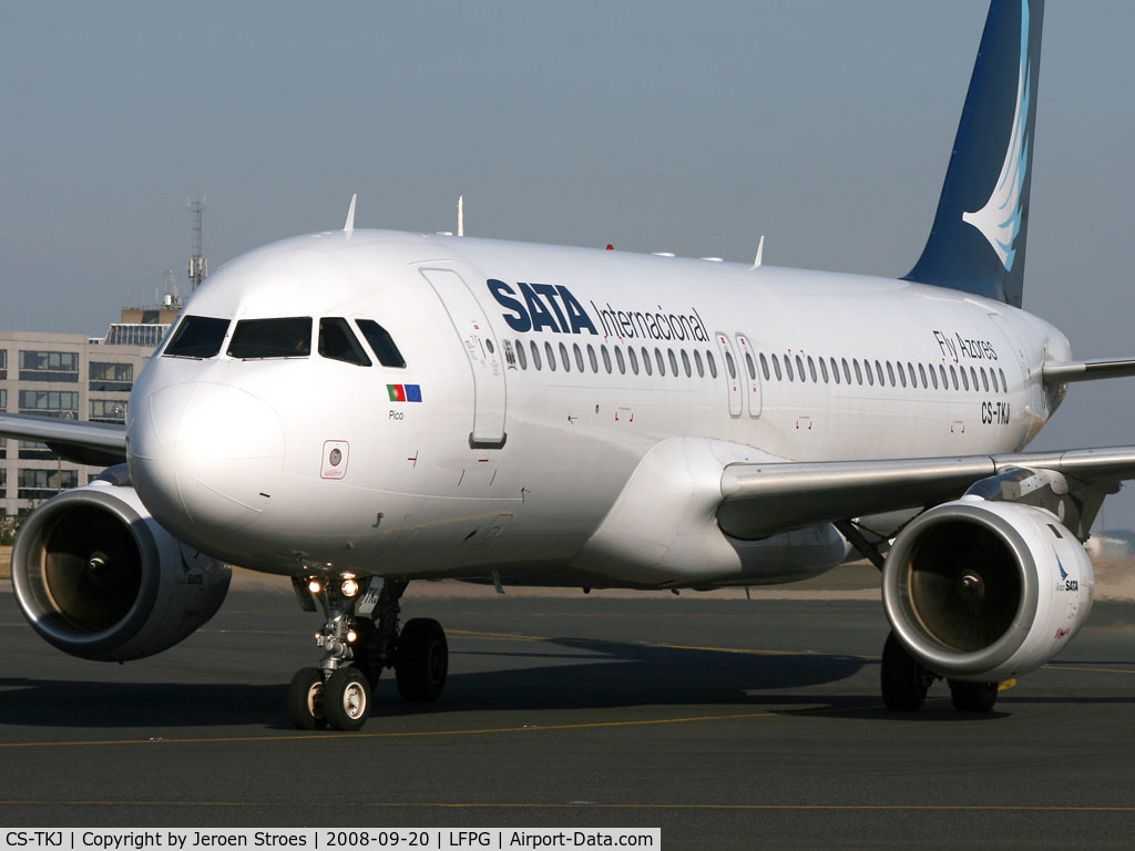 CS-TKJ, 1998 Airbus A320-212 C/N 795, .