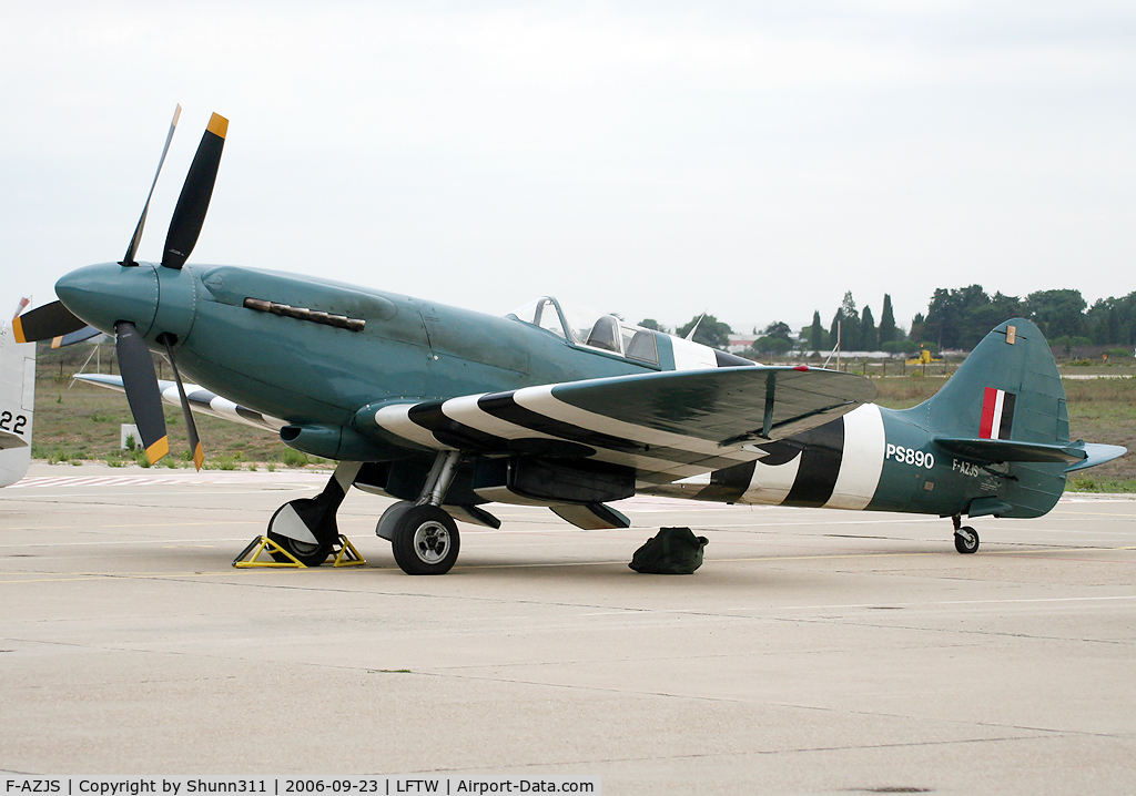 F-AZJS, 1944 Supermarine 389 Spitfire PR.XIX C/N 6S/585110, On display before his demo flight during Navy Open Day 2006