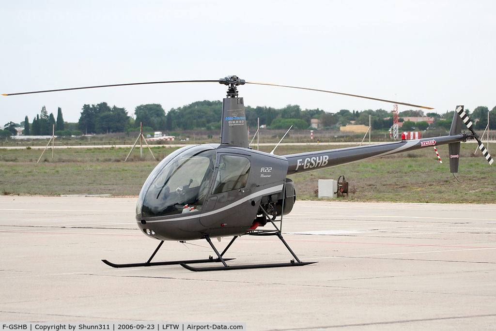 F-GSHB, 1992 Robinson R22 Mariner C/N 2101M, On display before his show during Navy Open Day 2006