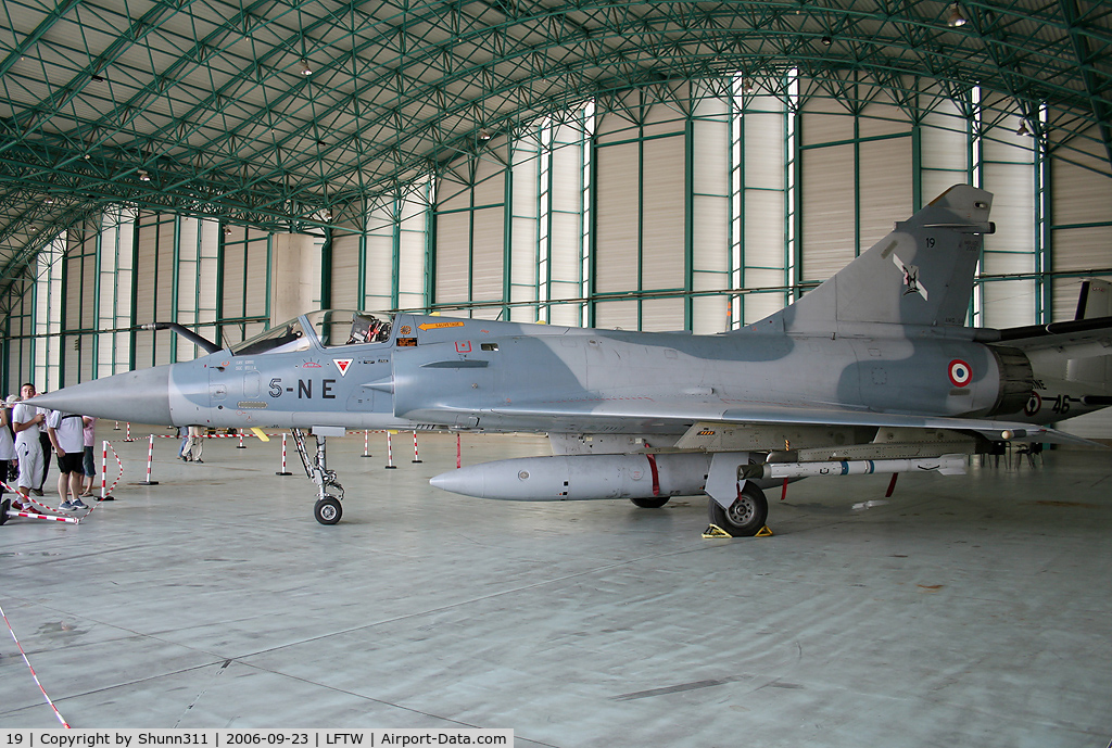 19, Dassault Mirage 2000C C/N 50, Displayed during Navy Open Day 2006