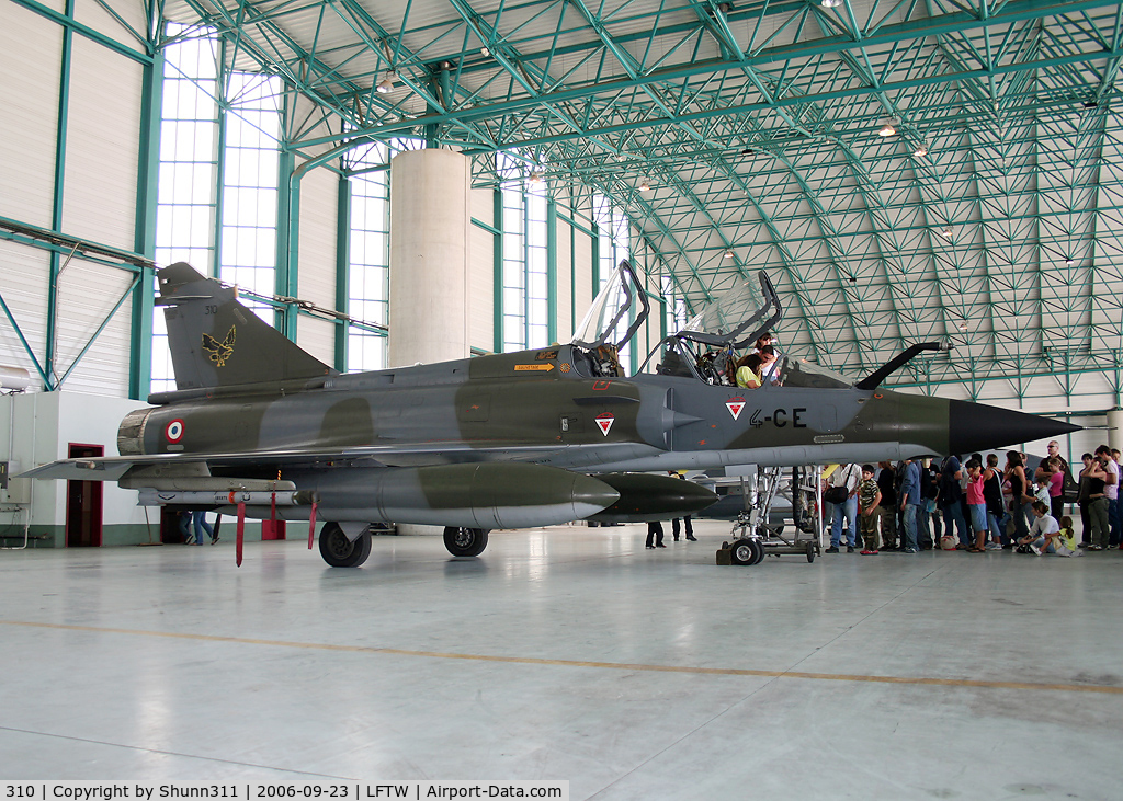 310, Dassault Mirage 2000N C/N 194, Displayed during Navy Open deay 2006