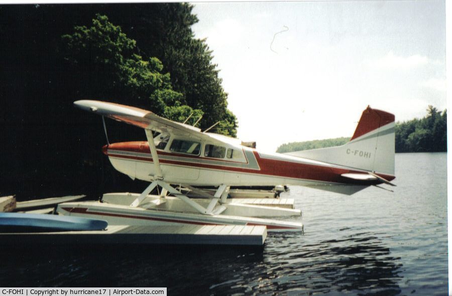 C-FOHI, 1962 Cessna 185A Skywagon C/N 185-0406, On the ramp