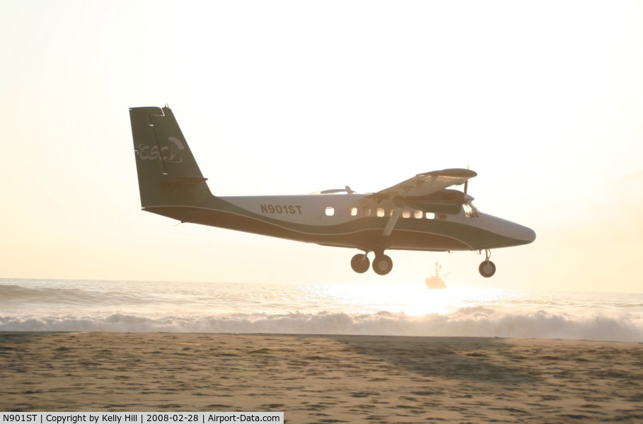 N901ST, 1969 De Havilland Canada DHC-6-200 Twin Otter C/N 208, Playa Zicatela