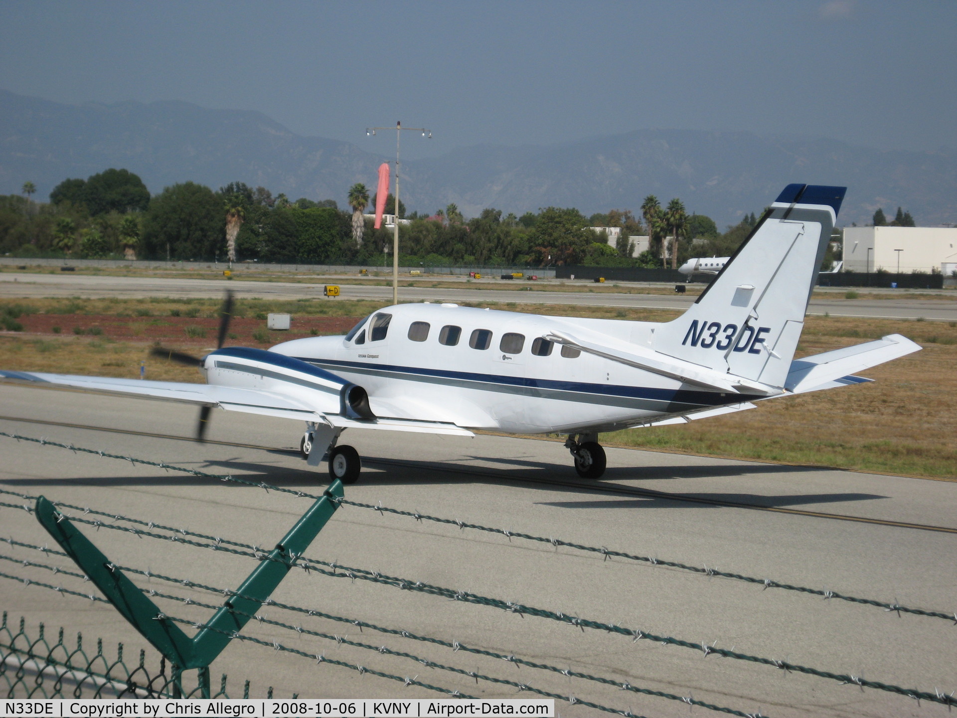 N33DE, 1982 Cessna 441 Conquest II C/N 441-0308, Taxiing to Maguire North after landing from KGOO