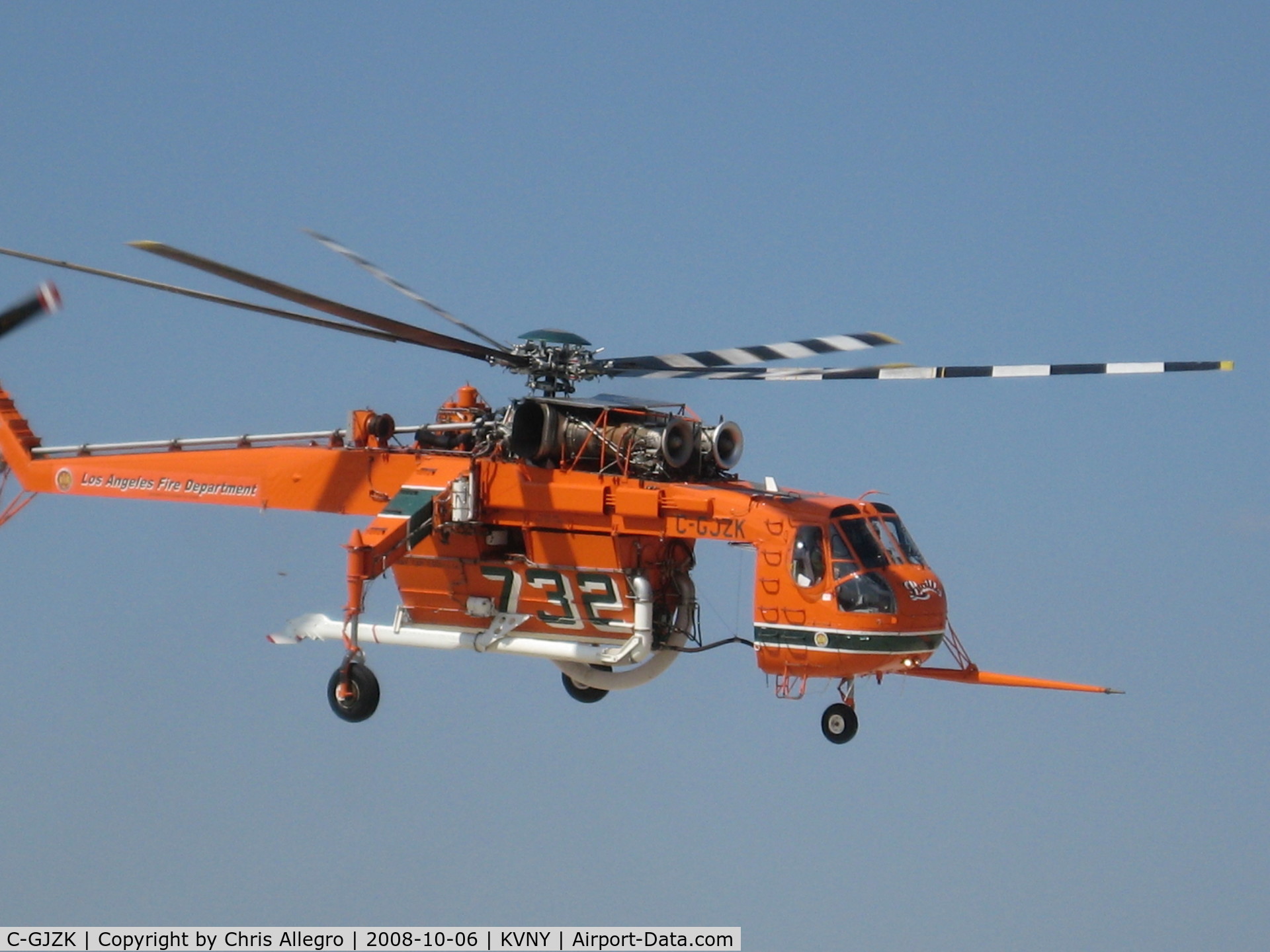C-GJZK, 1962 Sikorsky S-64E C/N 64.003, Taking off to head over to the Sepulvada Basin Fire
