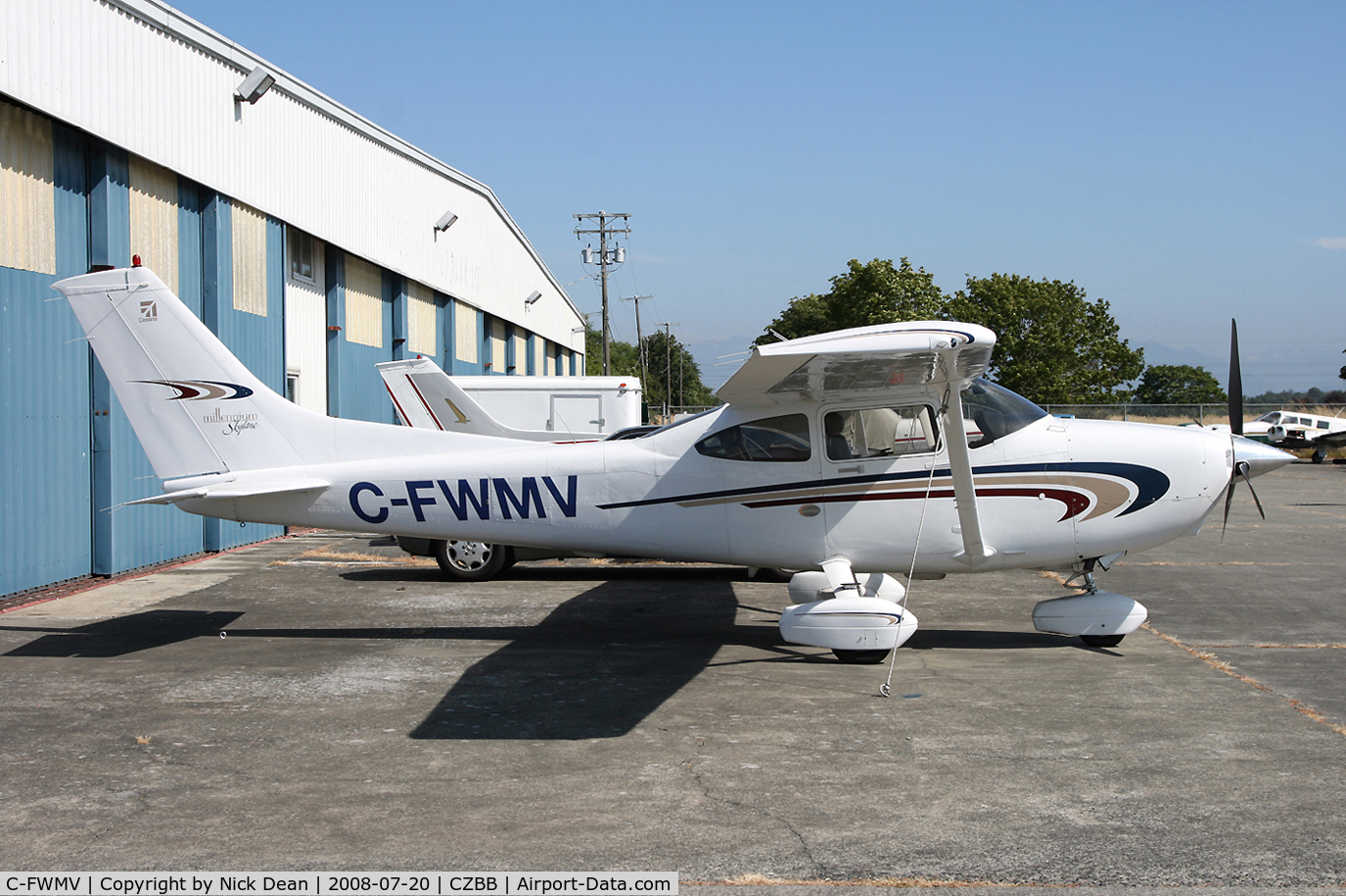 C-FWMV, 2000 Cessna 182S Skylane C/N 18280859, Boundary Bay BC