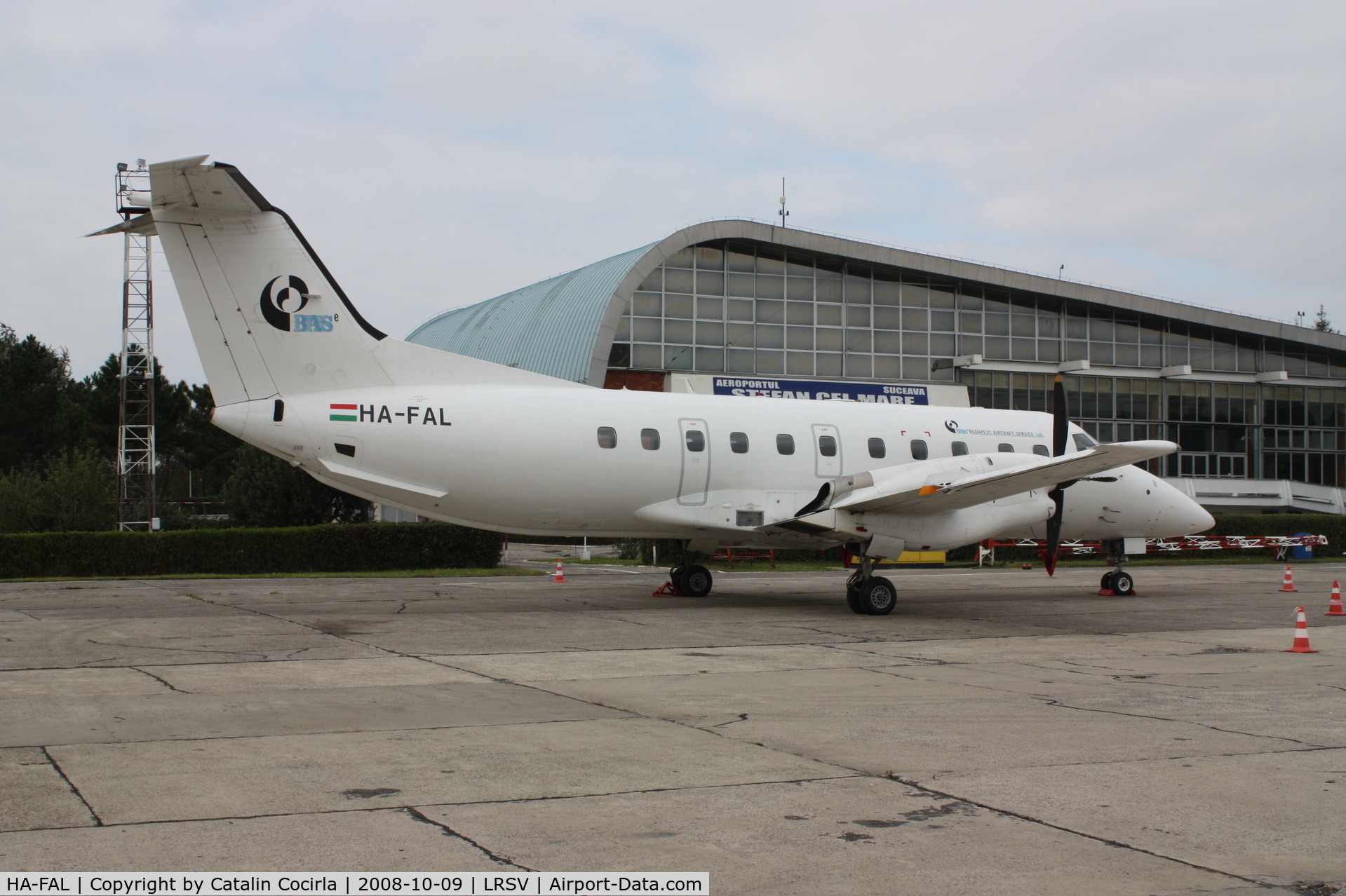 HA-FAL, 1990 Embraer EMB-120 Brasilia C/N 120176, Charter flight