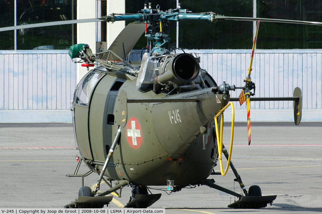 V-245, Aerospatiale SA-316B Alouette III C/N 121/1067, The classic lines of a classic helicopter.