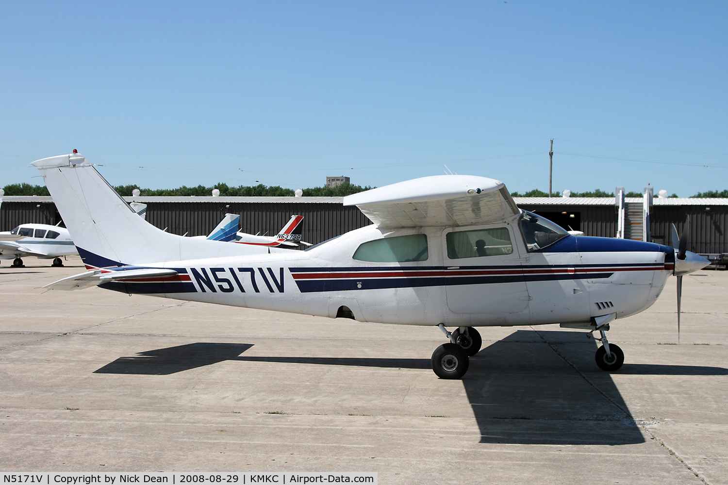 N5171V, 1975 Cessna 210L Centurion C/N 21060846, /