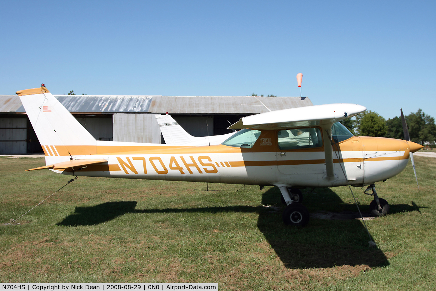 N704HS, 1976 Cessna 150M C/N 15078629, /