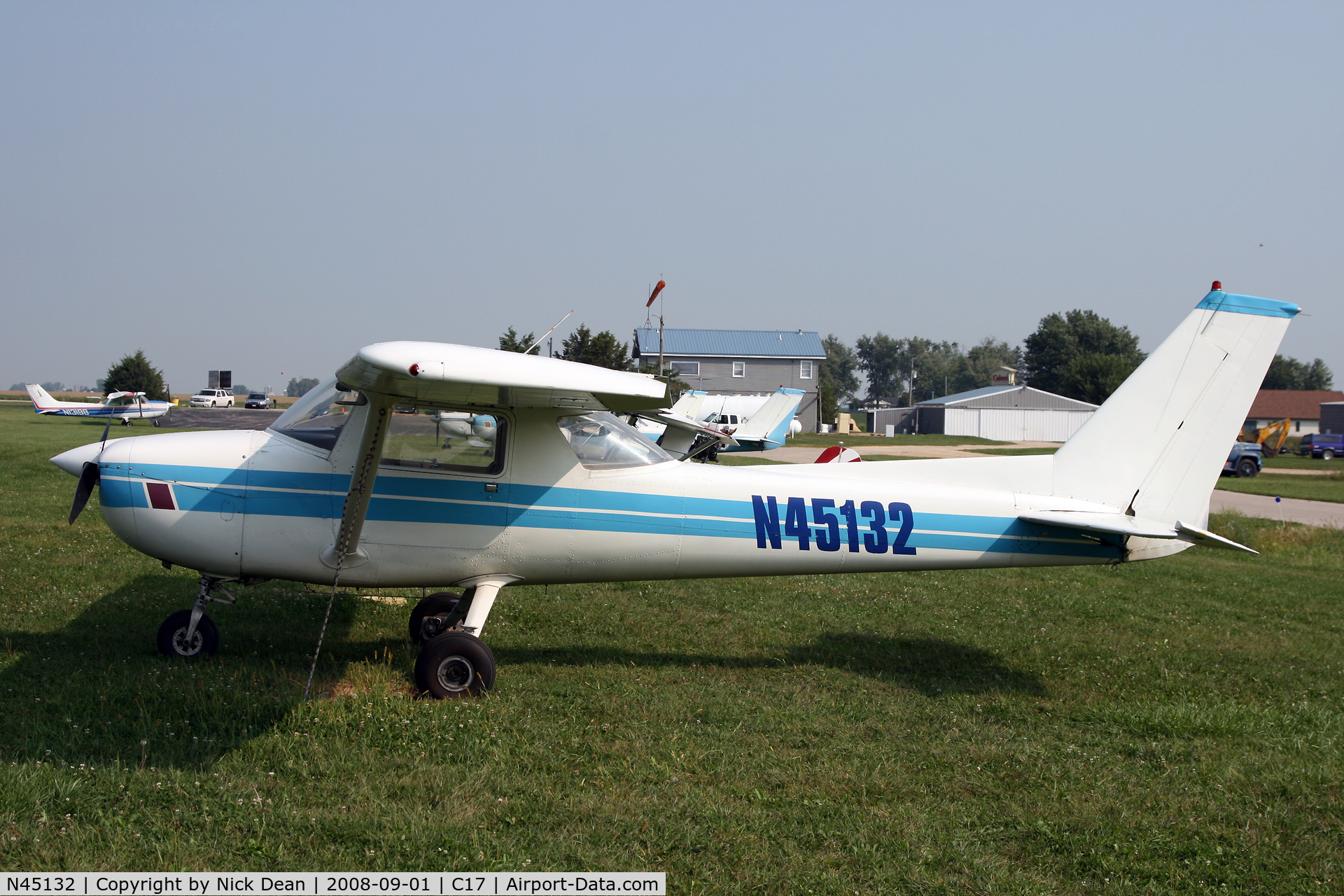 N45132, 1975 Cessna 150M C/N 15076747, /