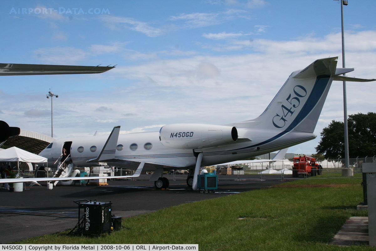N450GD, 2008 Gulfstream Aerospace GIV-X (G450) C/N 4117, Gulfstream G450 at Gulfstream Display NBAA