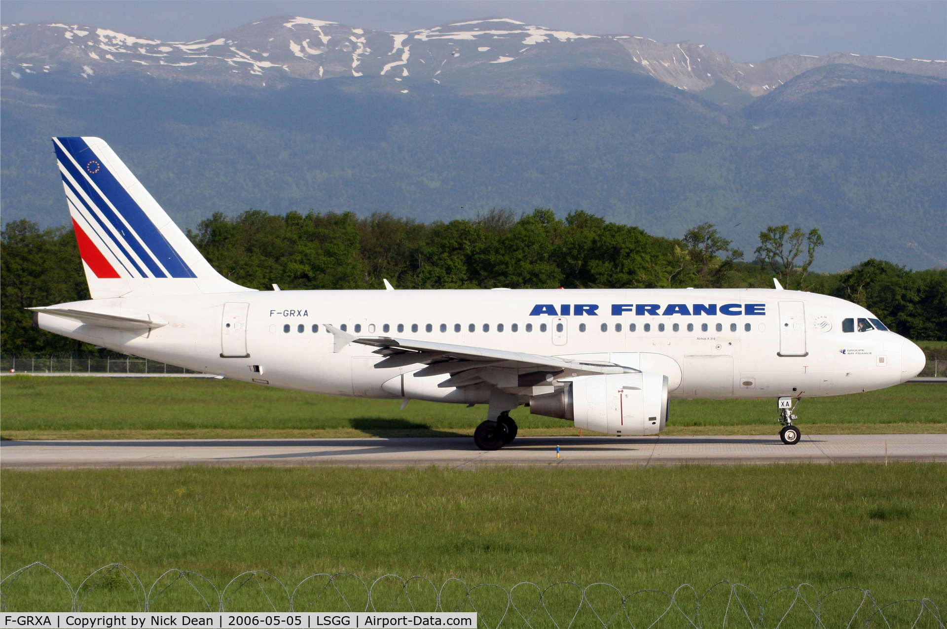 F-GRXA, 2001 Airbus A319-111 C/N 1640, /