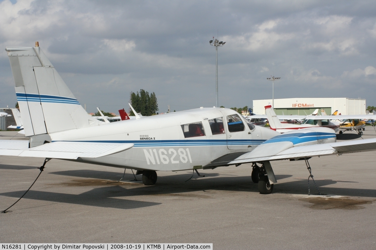 N16281, 1973 Piper PA-34-200 Seneca C/N 34-7350122, Piper Seneca
