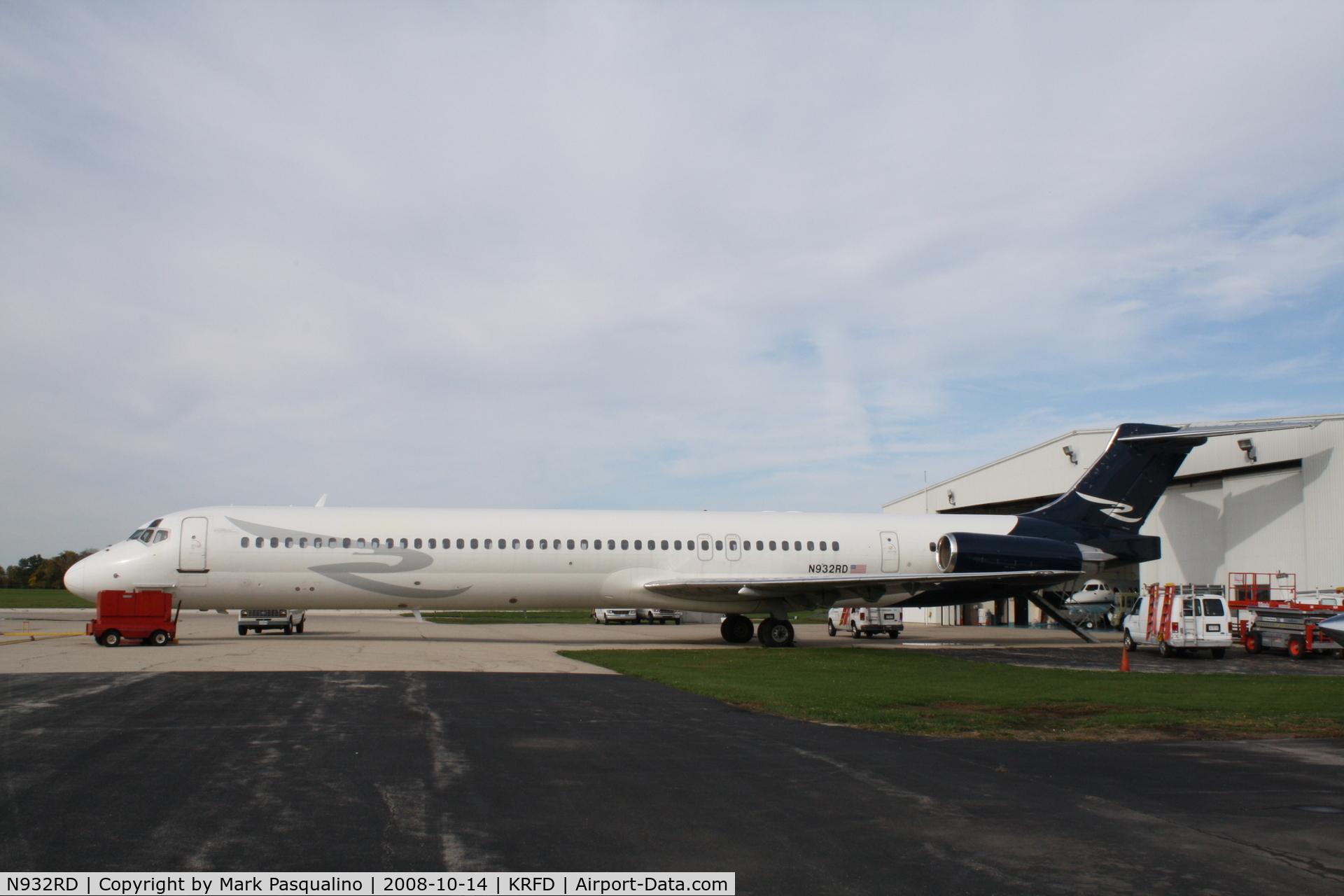 N932RD, 1985 McDonnell Douglas MD-82 (DC-9-82) C/N 49233, MD-82