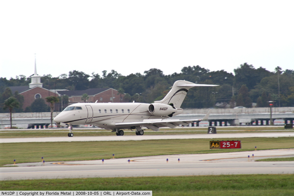 N41DP, 2004 Bombardier Challenger 300 (BD-100-1A10) C/N 20010, Bombardier Challenger 300