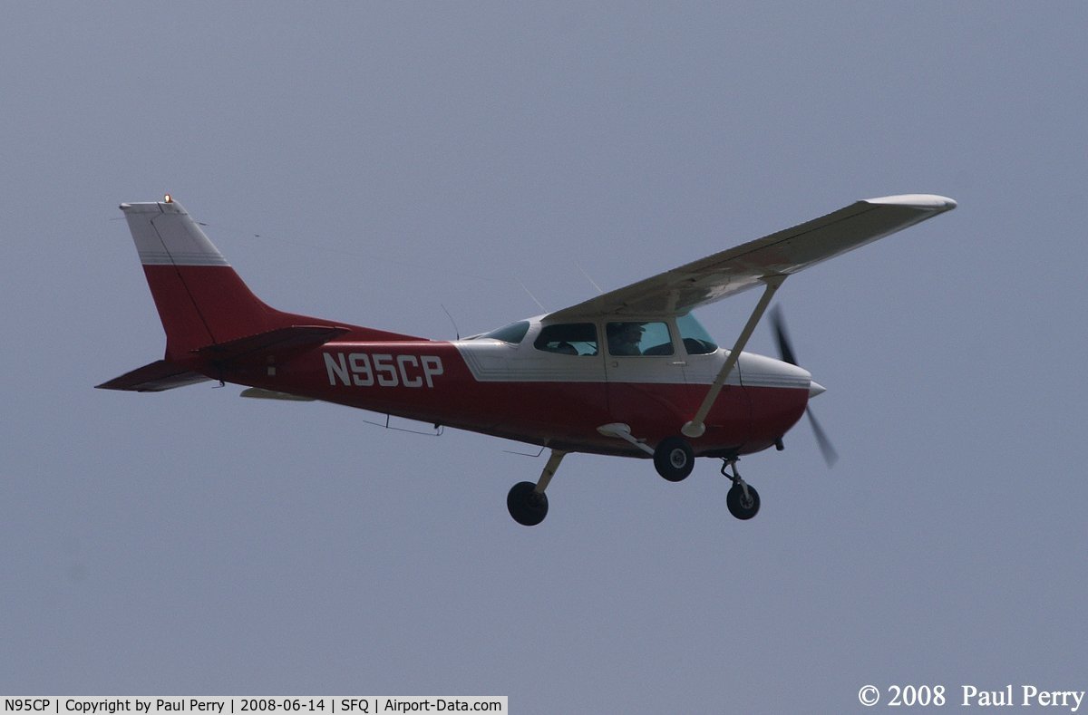 N95CP, 1976 Cessna 172M C/N 17265896, Getting airborne