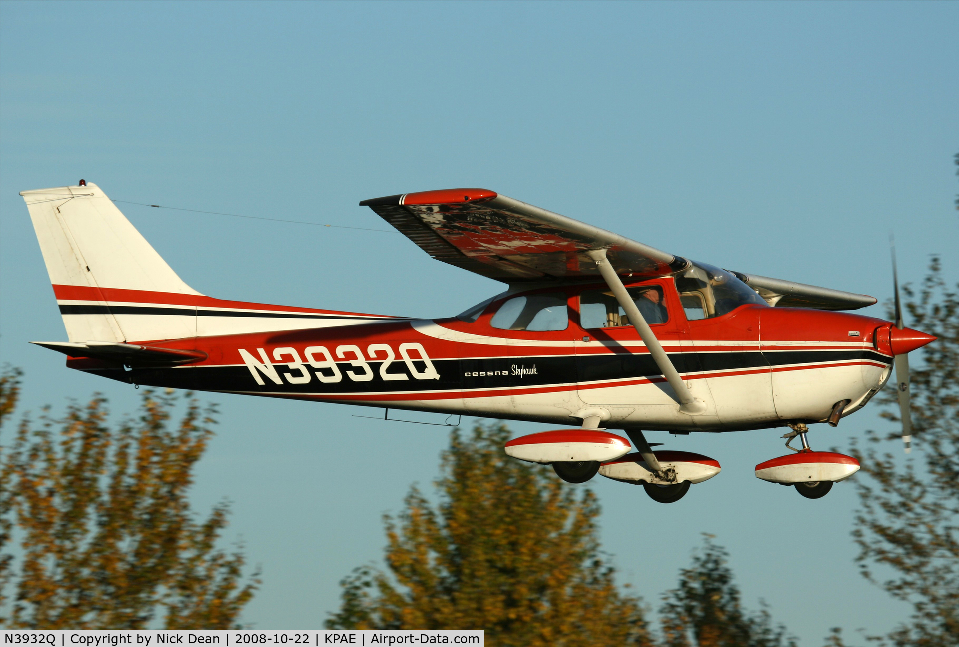 N3932Q, 1971 Cessna 172L C/N 17260032, Spectacular side on light Canon 100-400L IS Cant beat it!