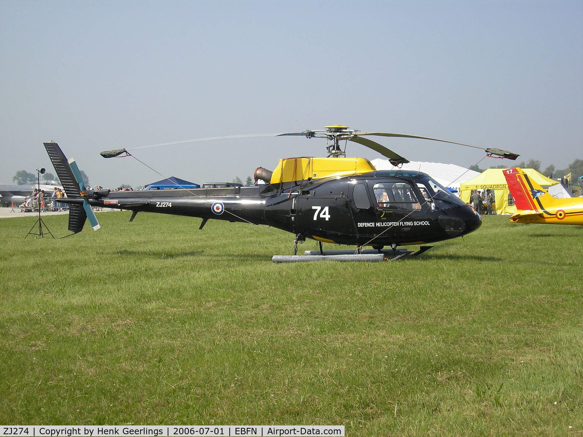 ZJ274, 1997 Eurocopter AS-350BB Squirrel HT1 Ecureuil C/N 3008, Koksijde Air Base Openday , 01 jul 2006