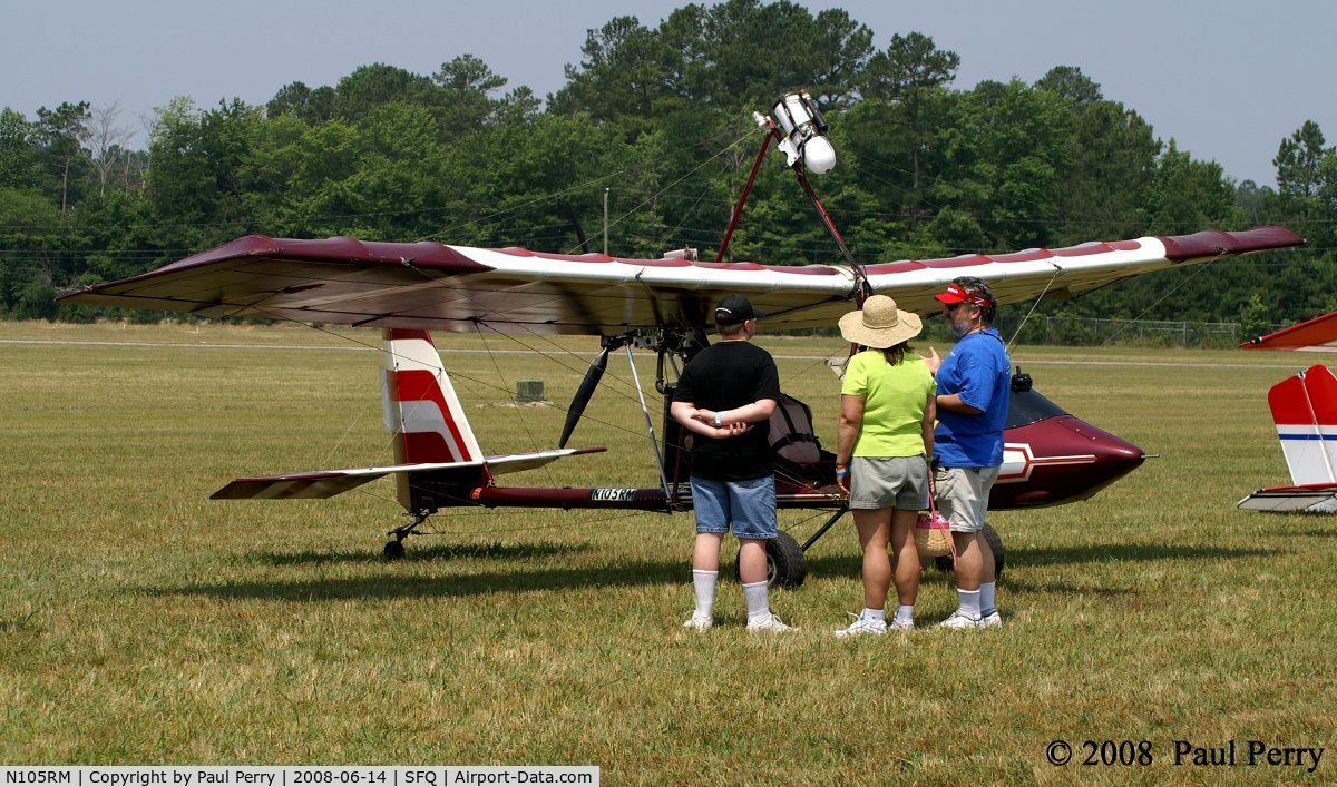 N105RM, 1991 Maxair Drifter C/N DR 898 RL, Garnering some interest at the fly-in