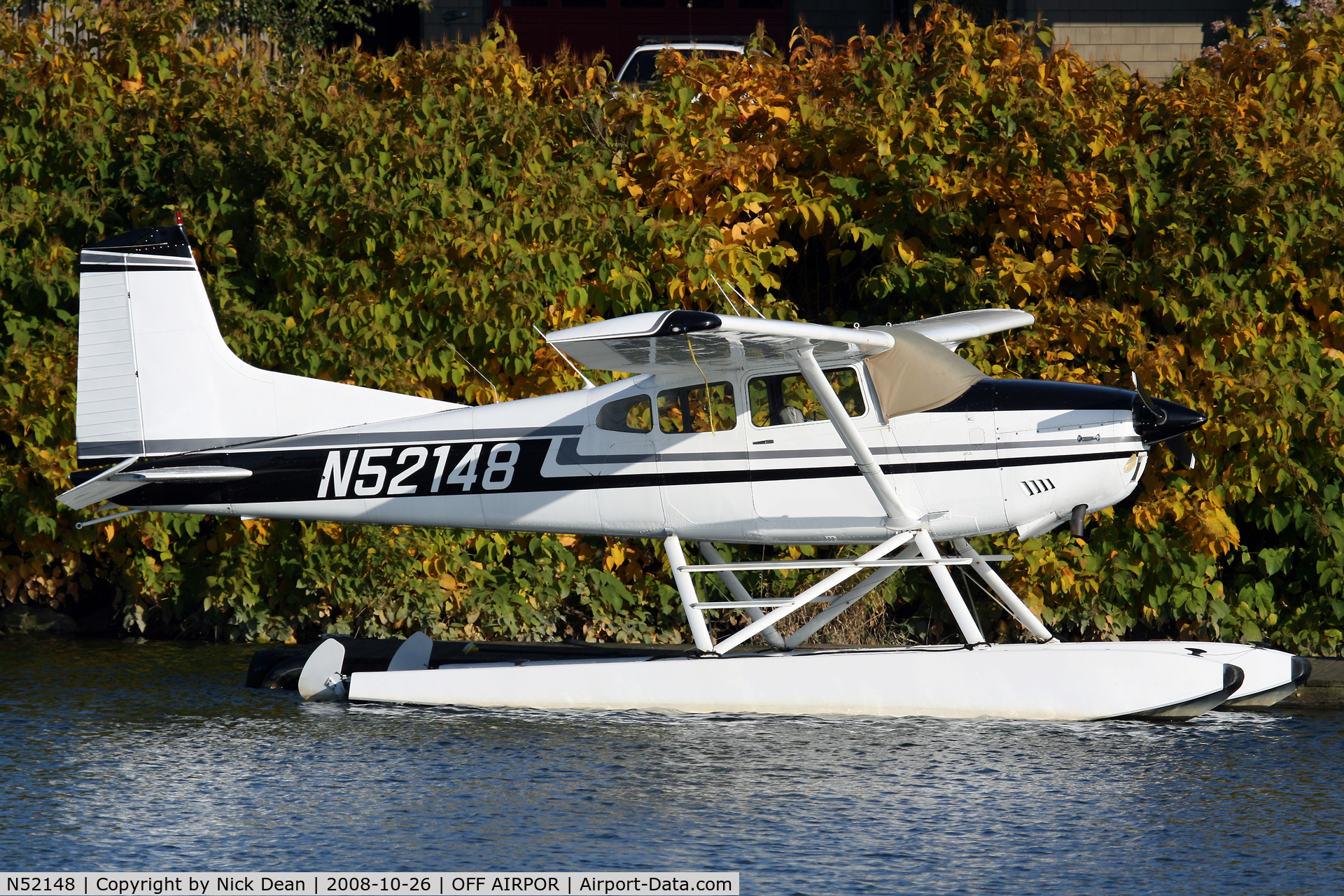 N52148, 1974 Cessna 180J C/N 18052519, Snohomish river near Harvey Field