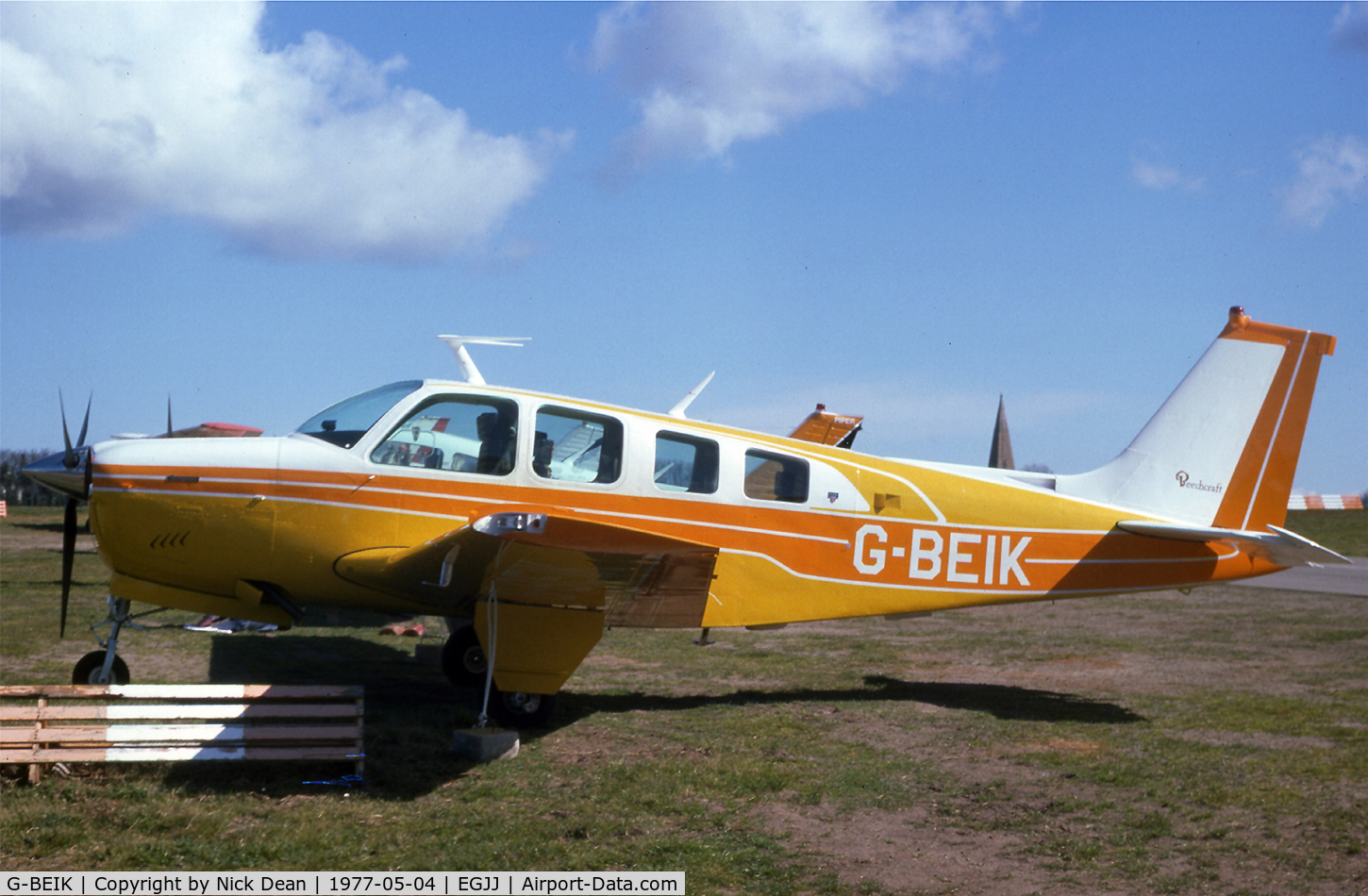 G-BEIK, 1976 Beech A36 Bonanza 36 C/N E-987, /