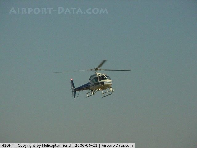 N10NT, 2002 Eurocopter AS-350B-2 Ecureuil Ecureuil C/N 3590, Inbound to drop off K-9 and Officer Chaffey College