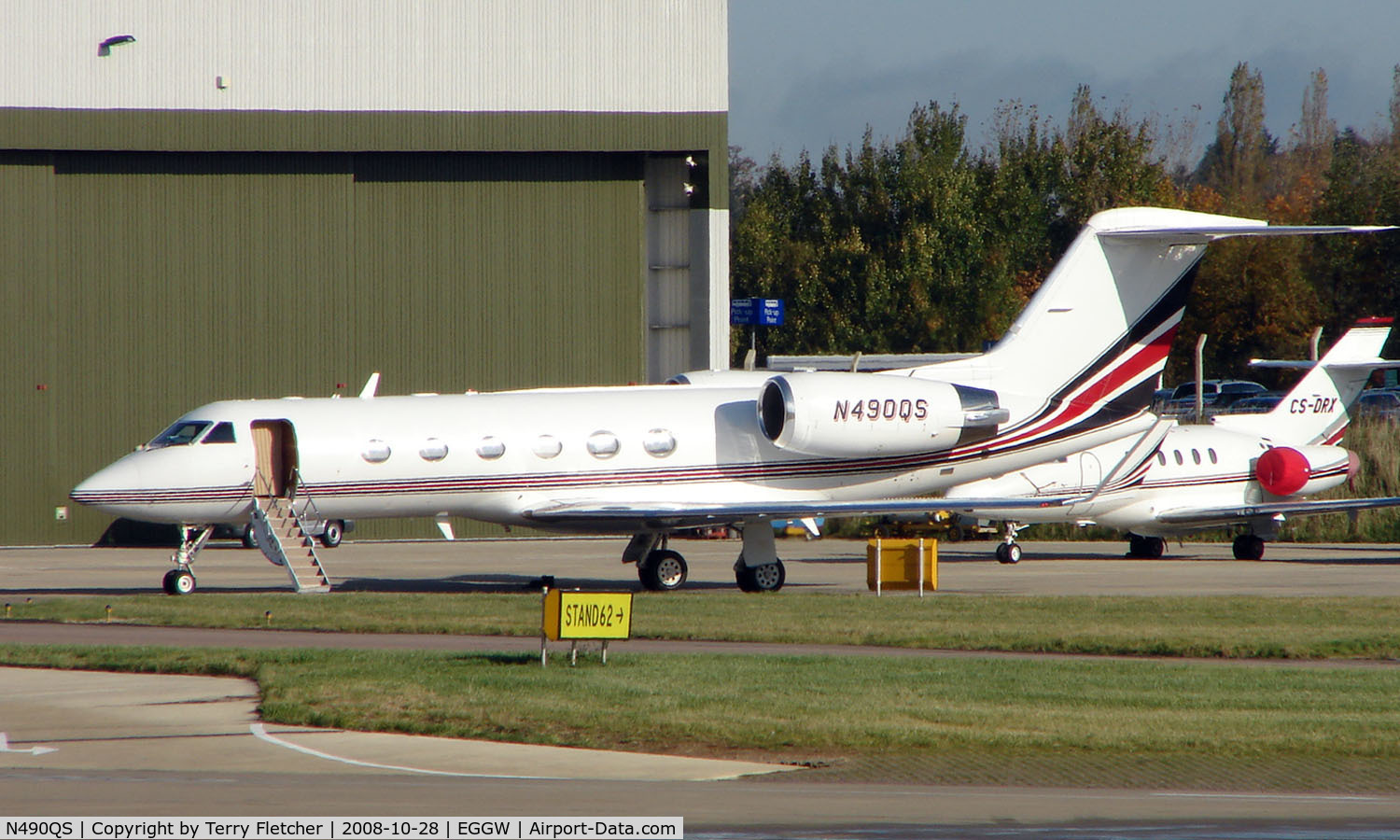 N490QS, 2002 Gulfstream Aerospace G-IV C/N 1488, Gulfstream G1159C at Luton