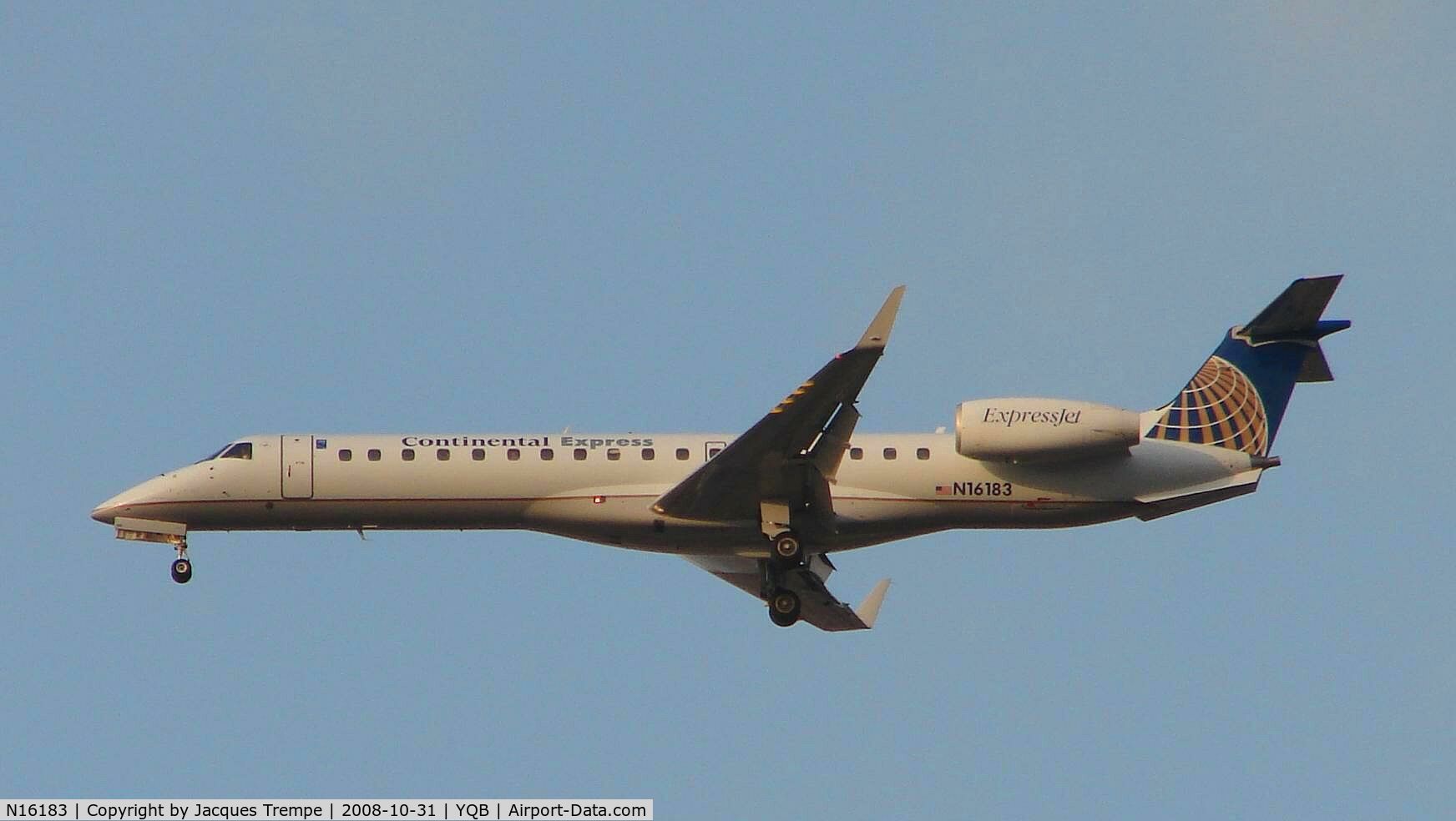 N16183, 2005 Embraer ERJ-145XR (EMB-145XR) C/N 14500914, On approach runway 30 at sunset