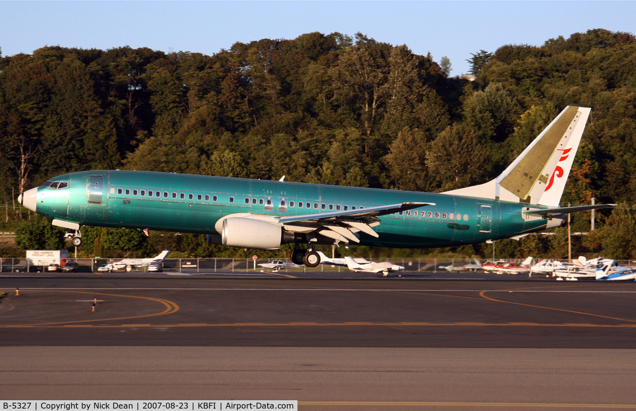 B-5327, 2007 Boeing 737-86N C/N 35219, Arriving from KRNT as N1779B