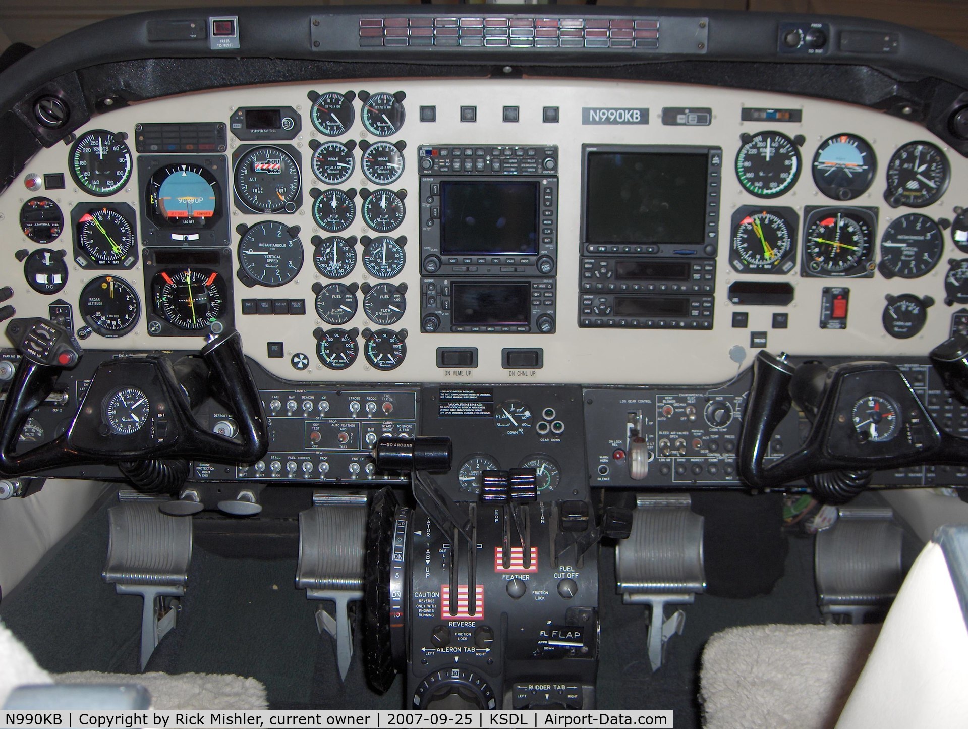 N990KB, 1982 Beech C90 King Air C/N LJ-1046, New panel