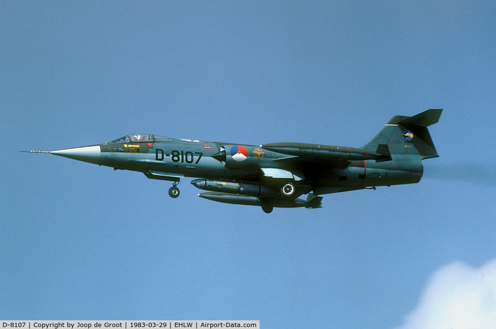 D-8107, Lockheed RF-104G Starfighter C/N 683-8107, This Starfighter made an low pass. The Orpheus recce pod can clearly be seen.
