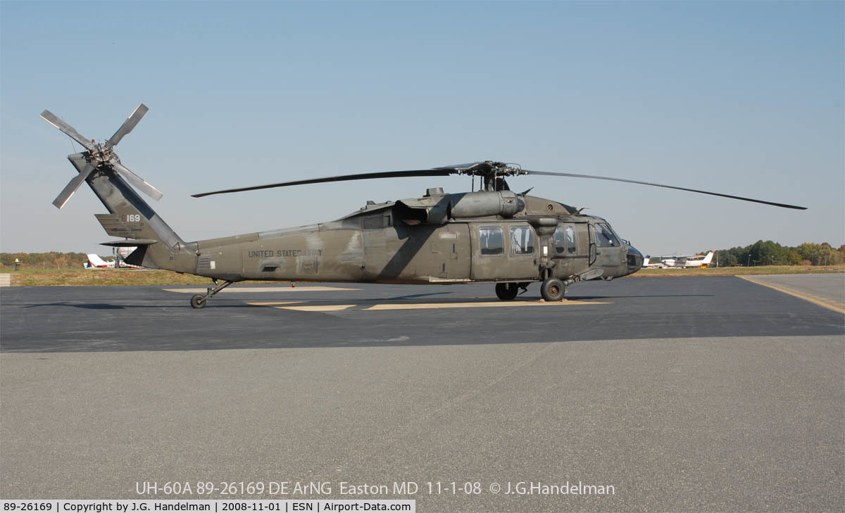 89-26169, 1989 Sikorsky UH-60A Black Hawk C/N 70-1411, UH-60A on ground at Easton MD airport