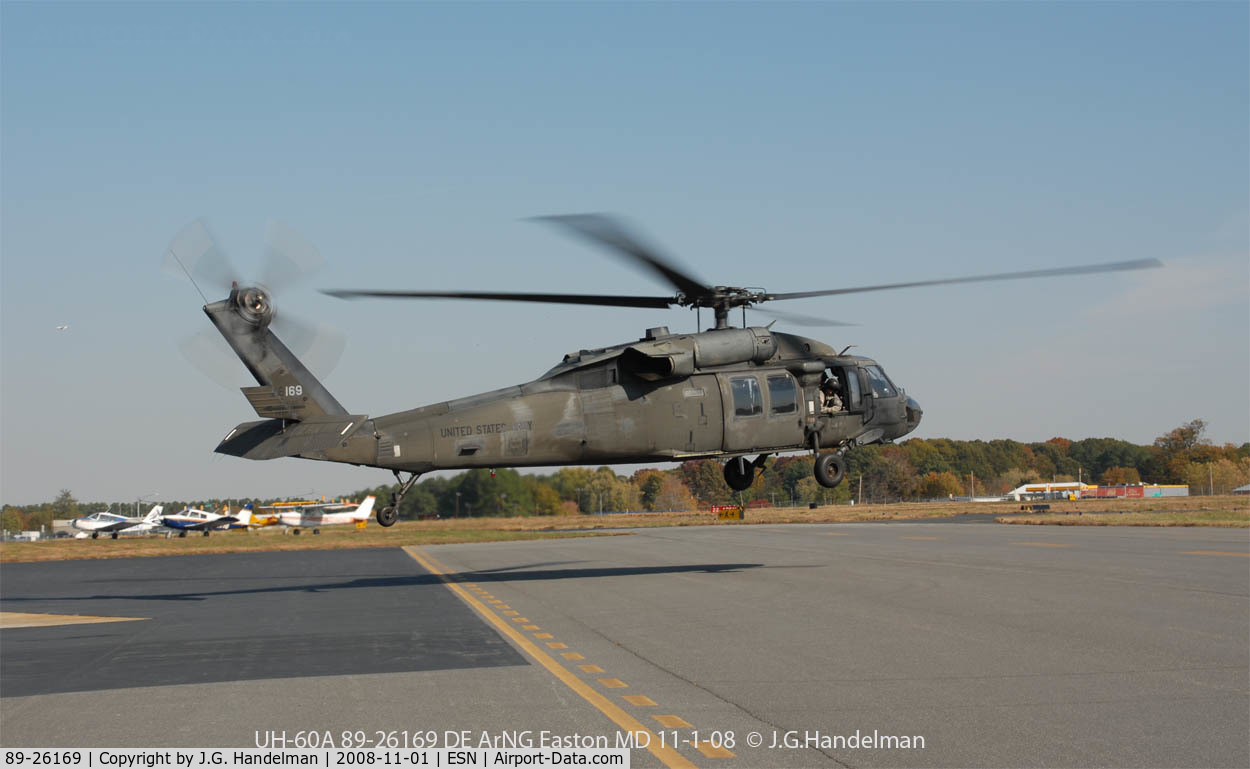 89-26169, 1989 Sikorsky UH-60A Black Hawk C/N 70-1411, UH-60 89-26169 at lift off