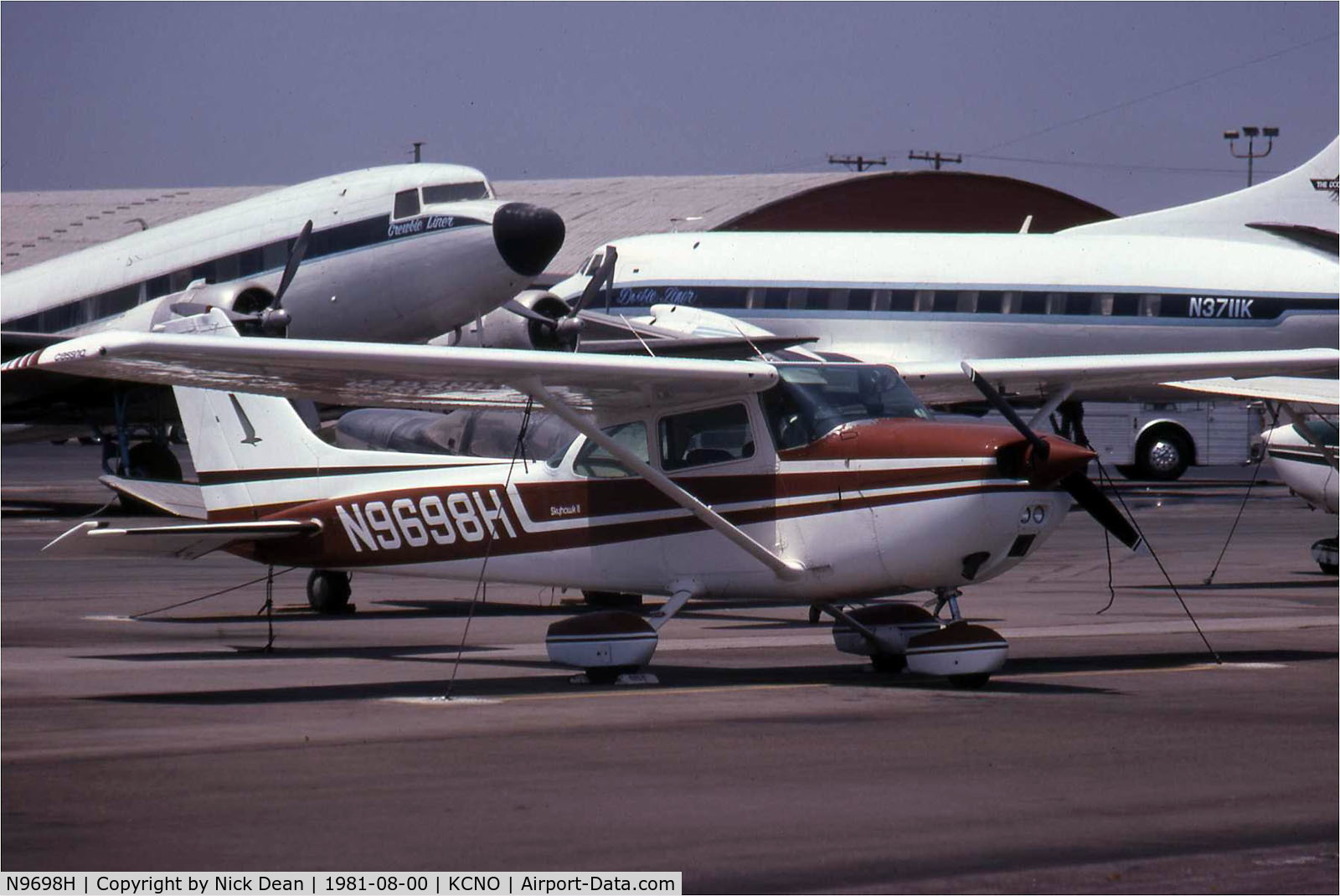 N9698H, 1975 Cessna 172M C/N 17266322, /