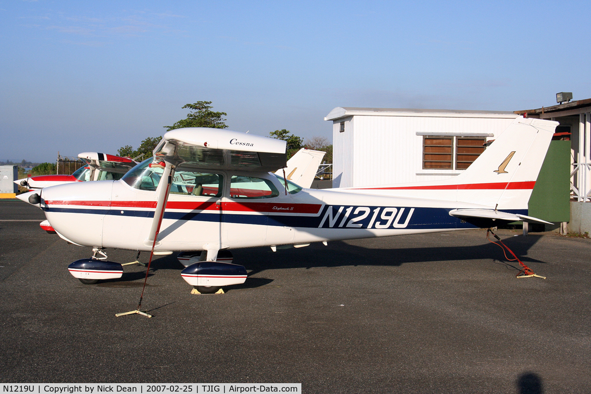 N1219U, 1976 Cessna 172M Skyhawk II C/N 17266916, /