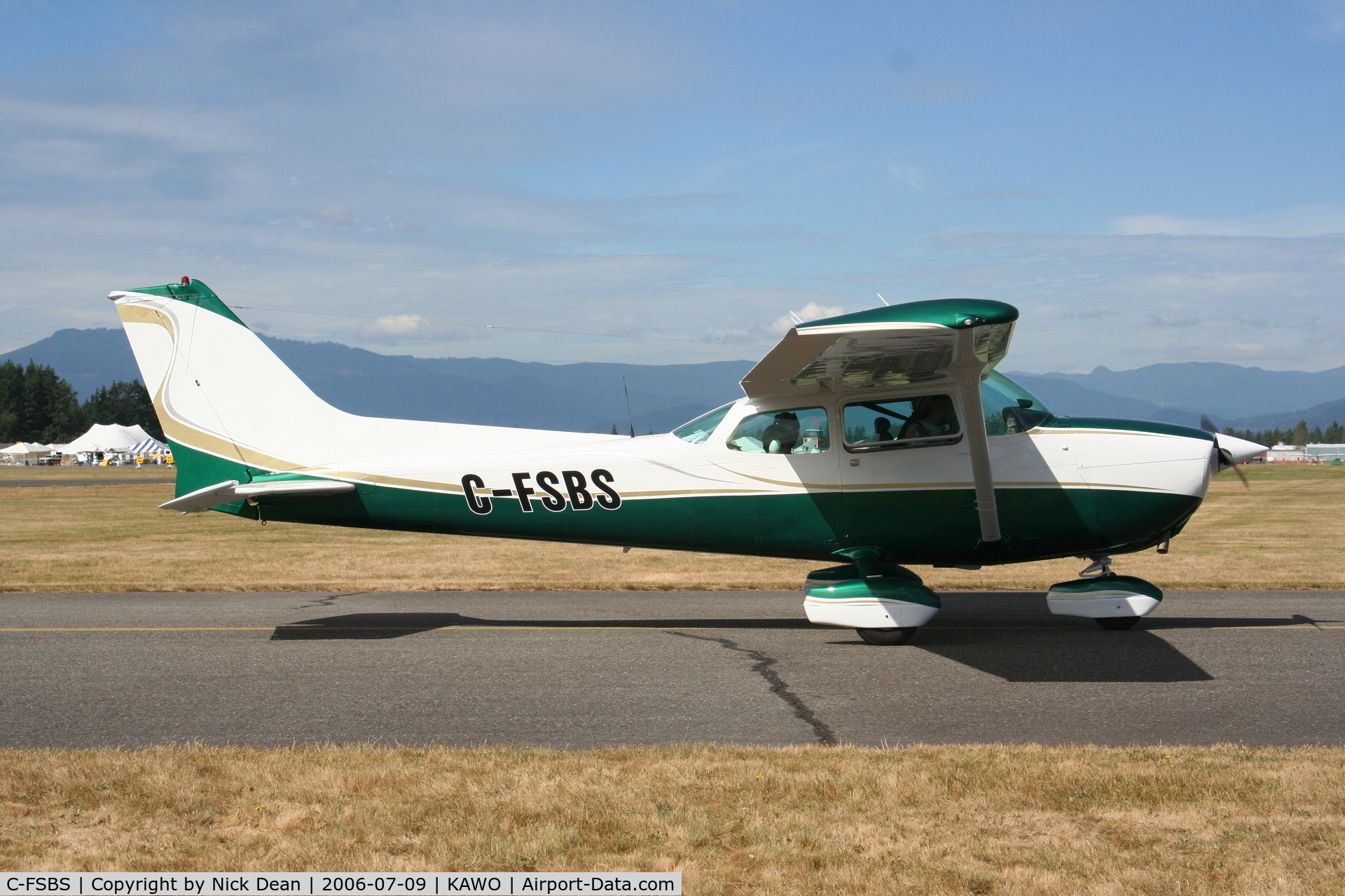 C-FSBS, 1976 Cessna 172N C/N 17268010, /