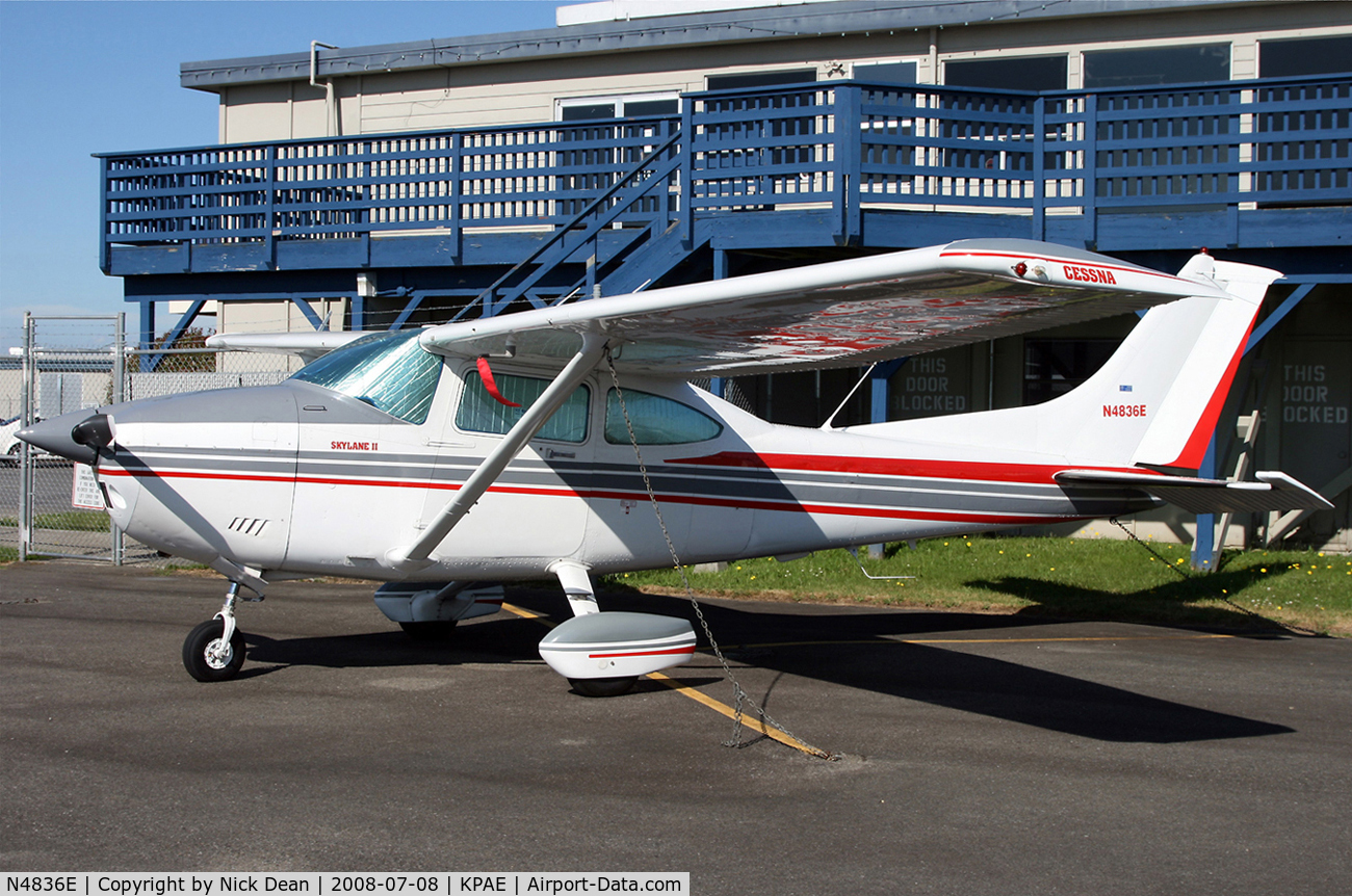 N4836E, 1982 Cessna 182R Skylane C/N 18268277, KPAE