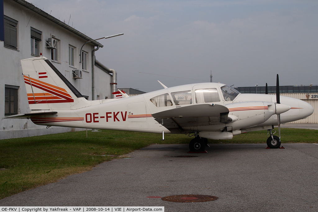 OE-FKV, Piper PA-23-250 Aztec C C/N 27-2743, Piper 23